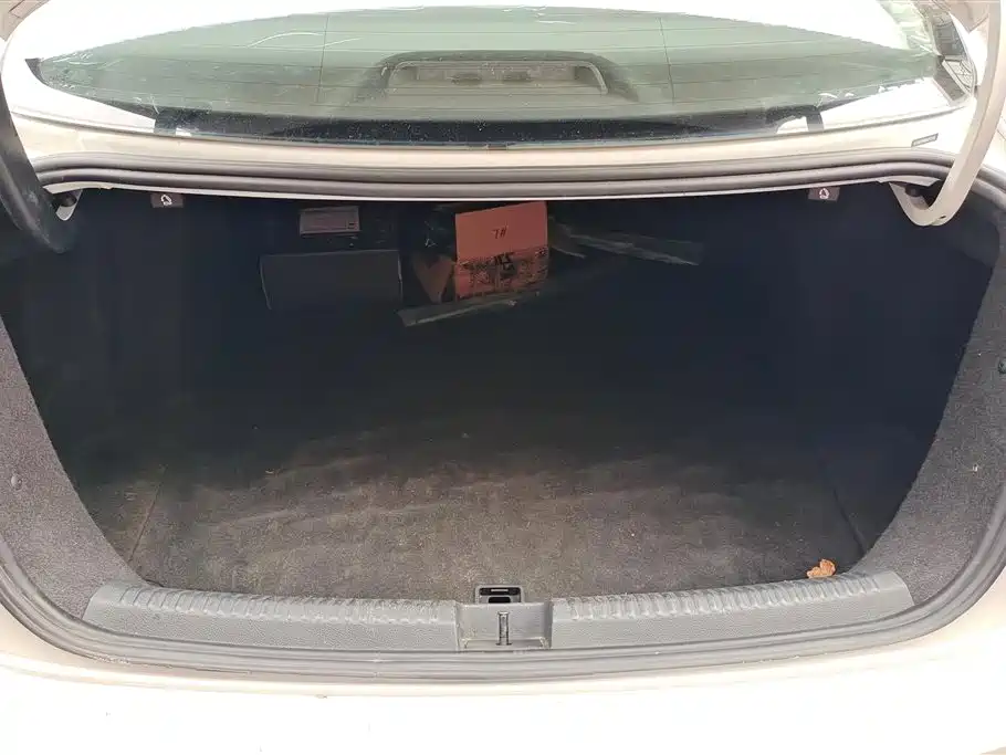 Volkswagen Sagitar 2019