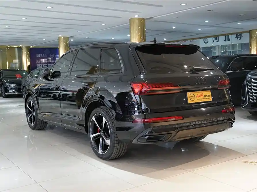Audi Q7 2022 — фото 15