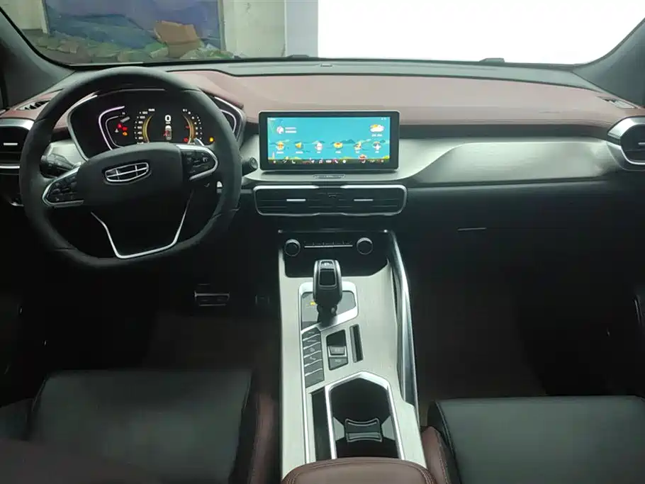 Geely Binyue 2019 — фото 12