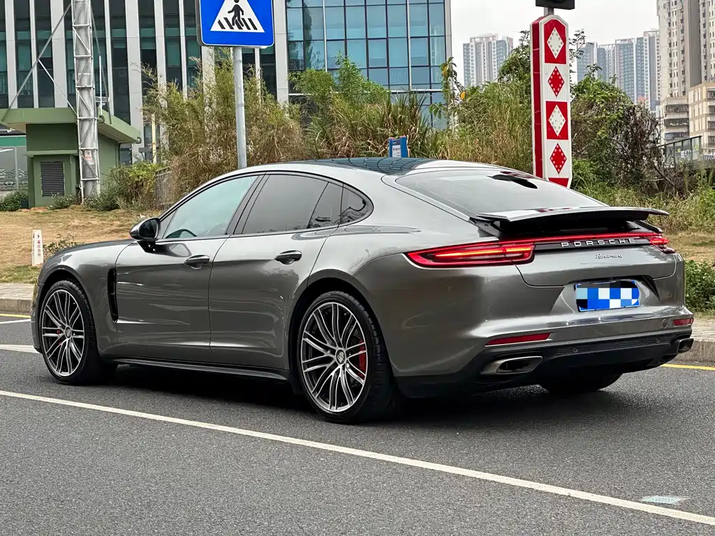 Porsche Panamera 2019 — фото 6
