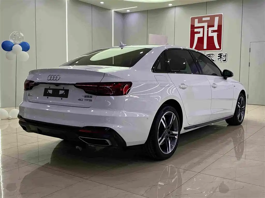 Audi A4L 2022 — фото 17