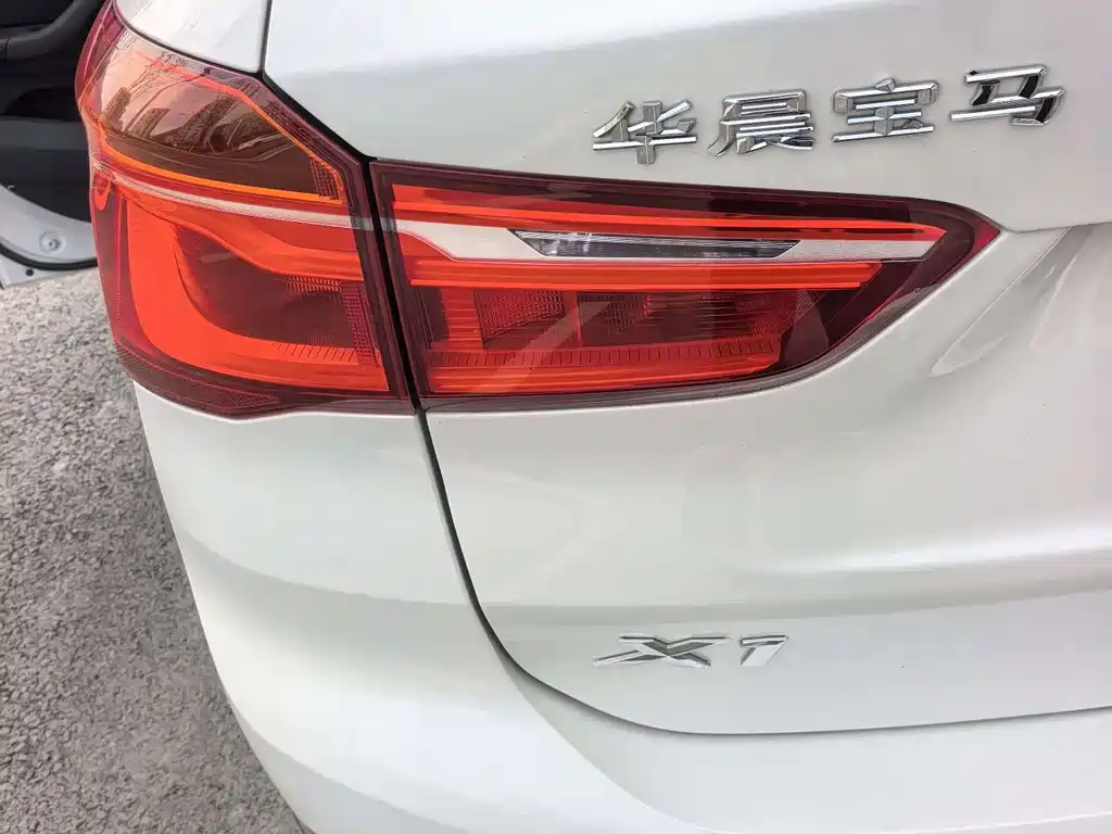 BMW X1 2019 — фото 18