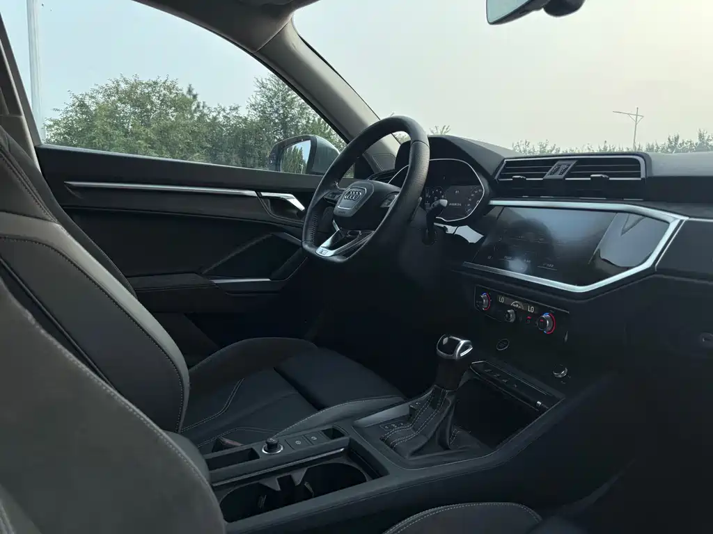 Audi Q3 Sportback 2021 — фото 29