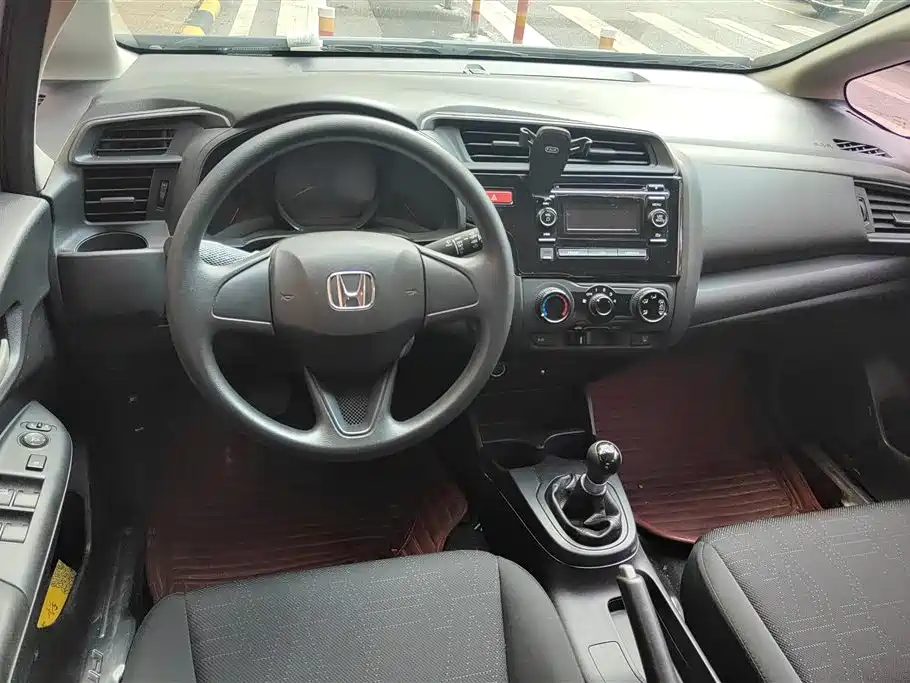 Honda Fit 2017 — фото 12