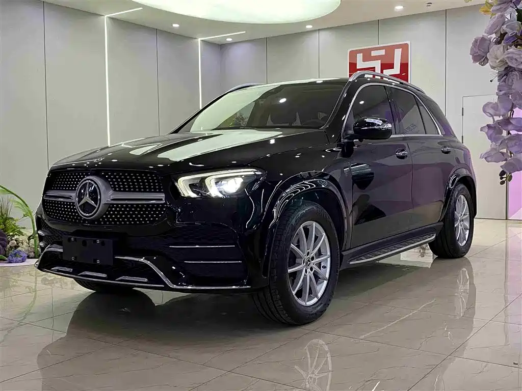 Mercedes-Benz GLE 2020 — фото 1