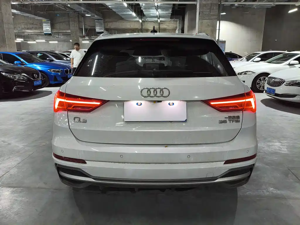 Audi Q3 2022 — фото 6