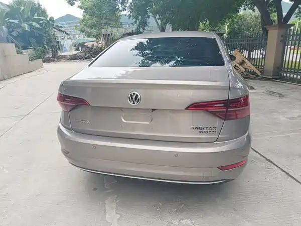 Volkswagen Sagitar 2020