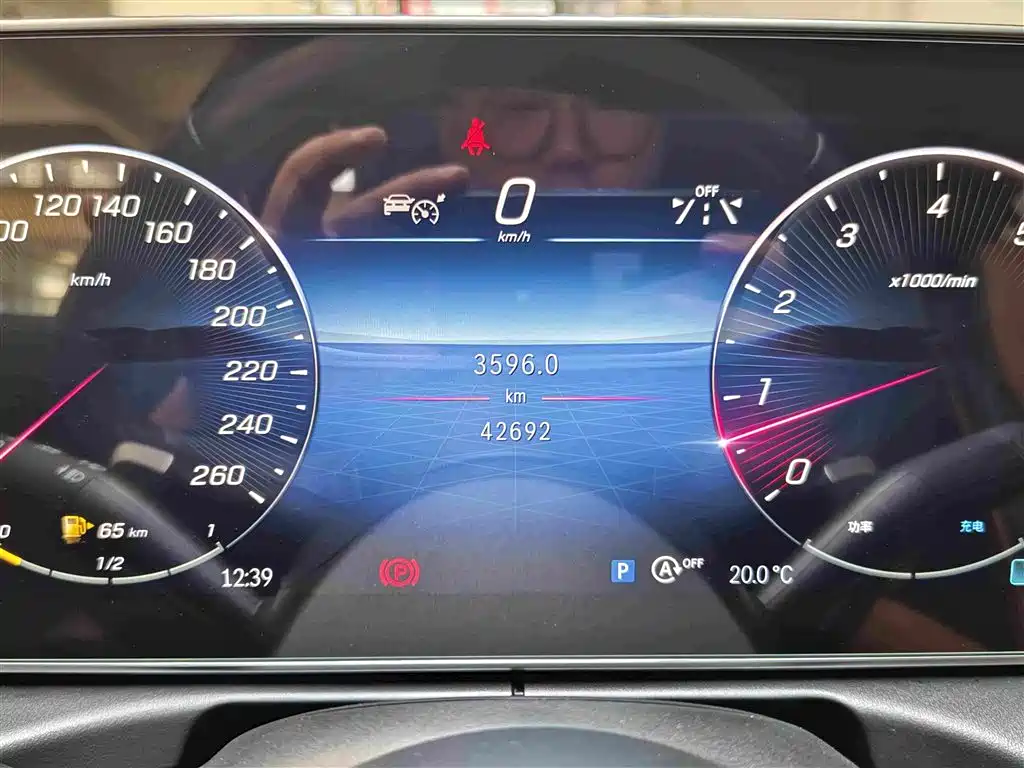 Mercedes-Benz C-Class 2023 — фото 18