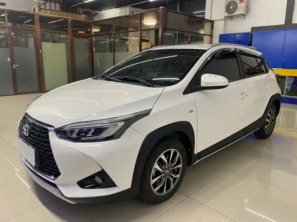 Toyota Yaris L 2022