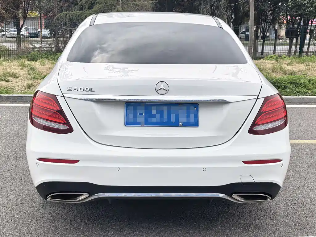 Mercedes-Benz E-Class 2018 — фото 10