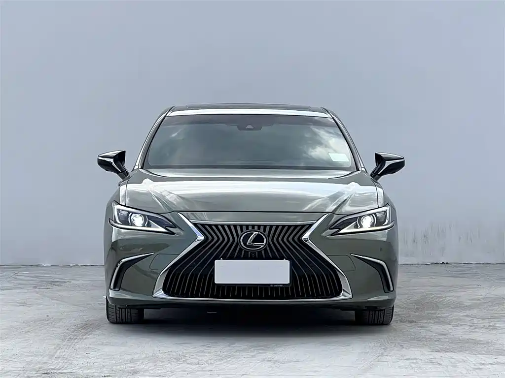 Lexus ES 2019 — фото 2