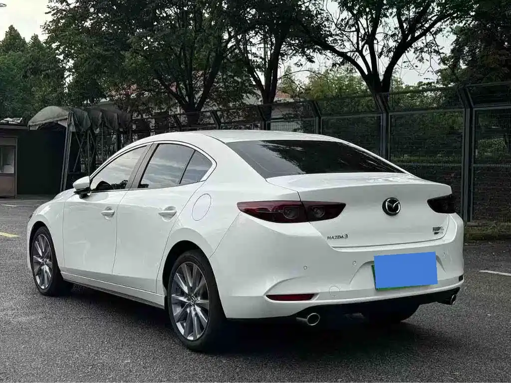 Mazda 3 Axela 2025