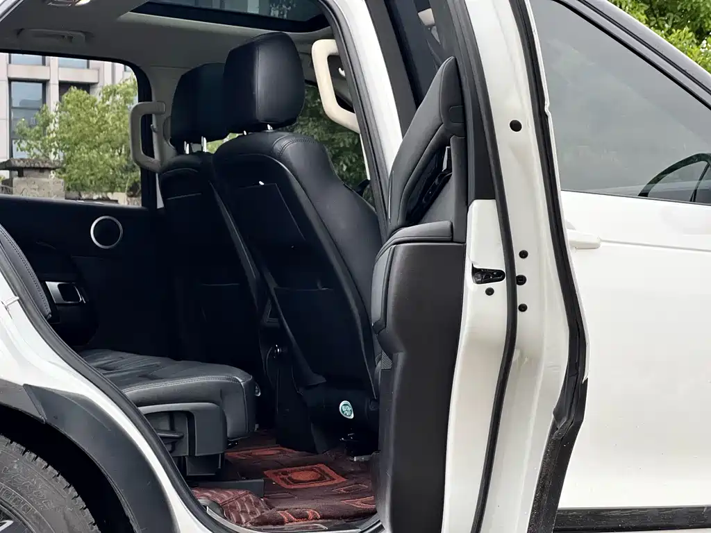 Land Rover Discovery 2019 — фото 15