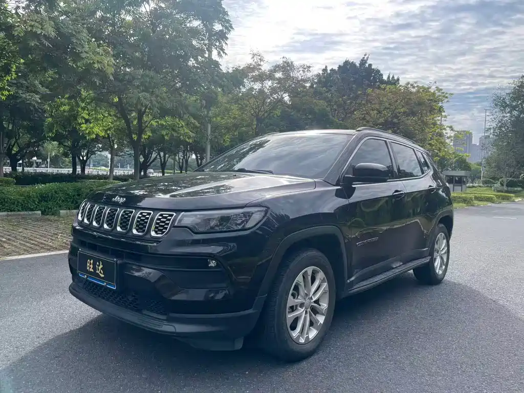 Jeep Compass 2022 — фото 1