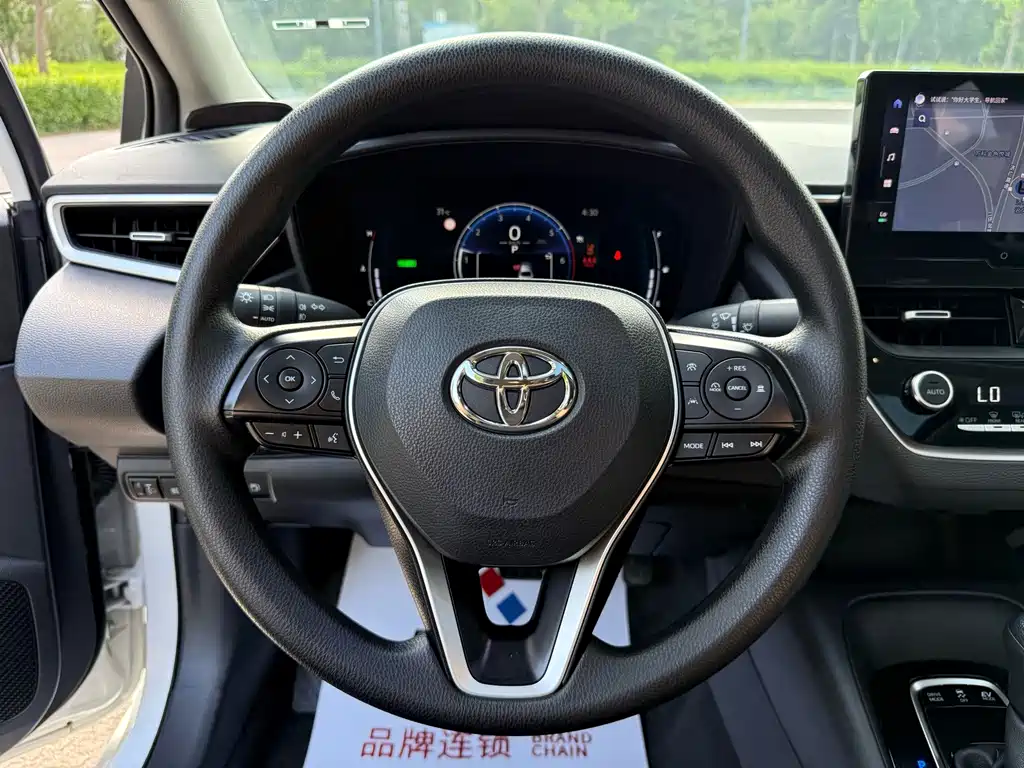 Toyota Corolla 2023 — фото 10