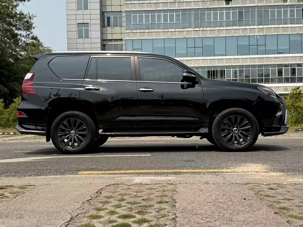 Lexus GX 2022 — фото 5