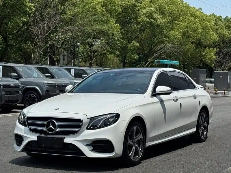 Mercedes-Benz E-Class 2019 — фото 1