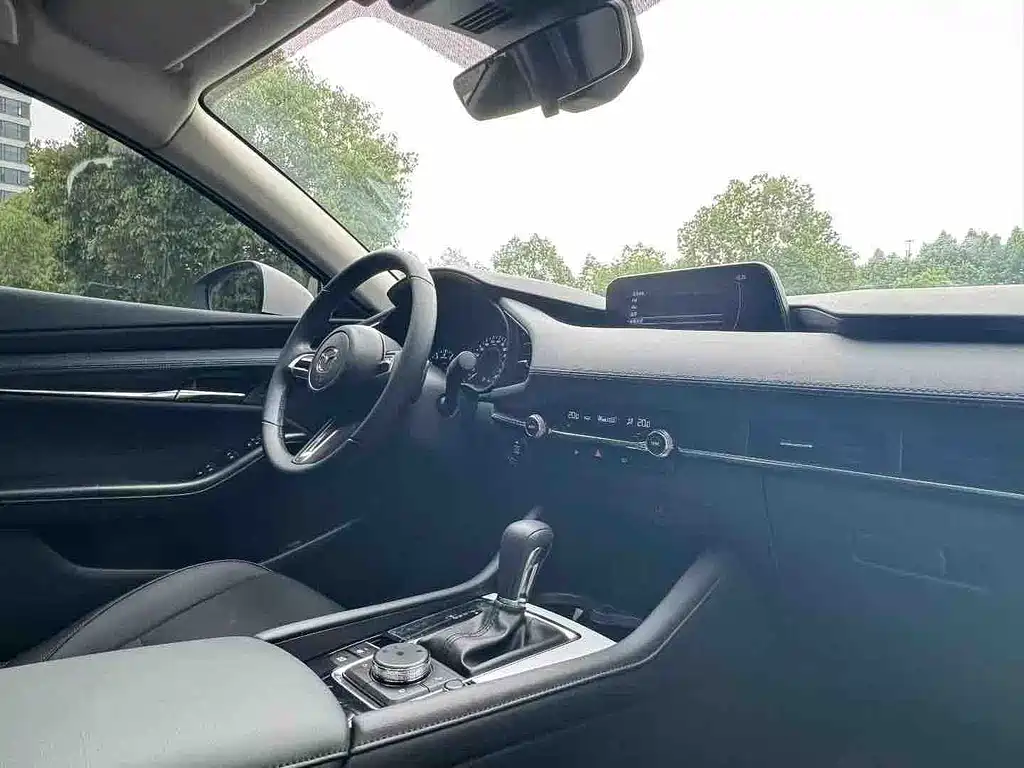 Mazda 3 Axela 2025
