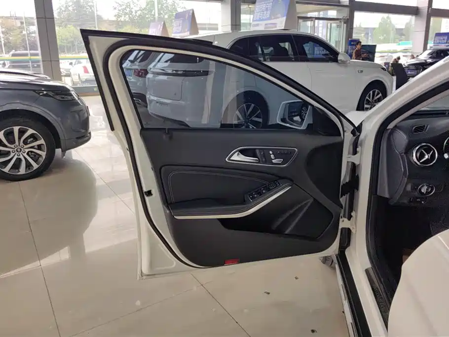 Mercedes-Benz GLA 2018 — фото 7