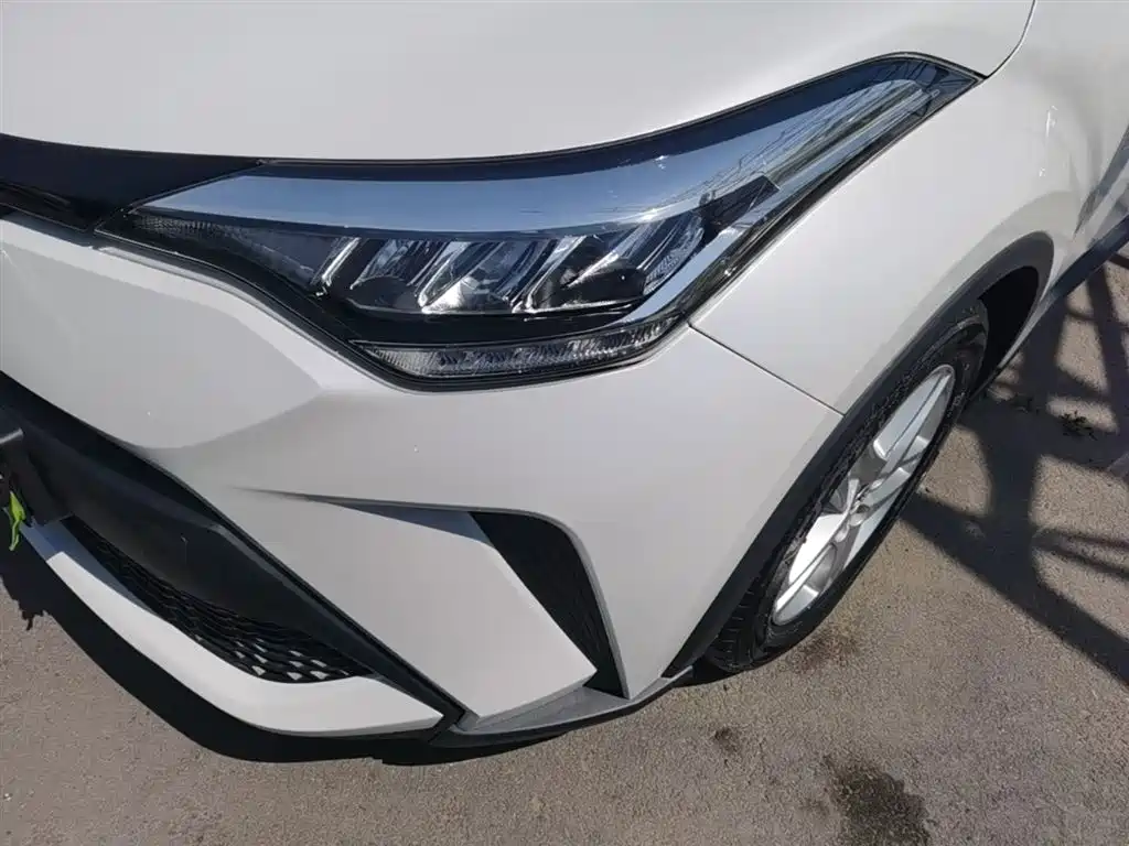 Toyota C-HR 2022 — фото 24
