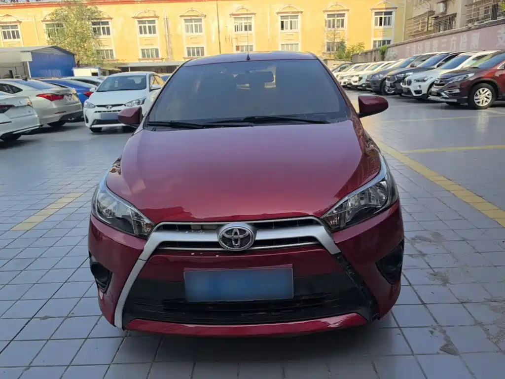 Toyota Yaris L 2016 — фото 3