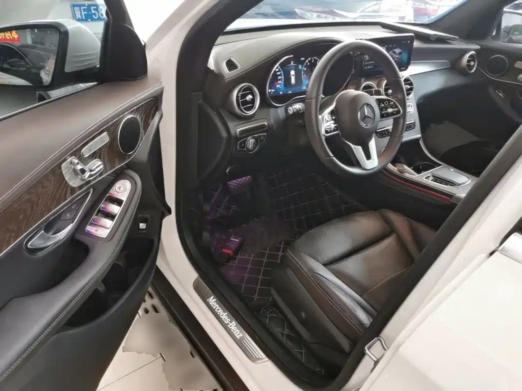 Mercedes-Benz GLC 2020 — фото 16