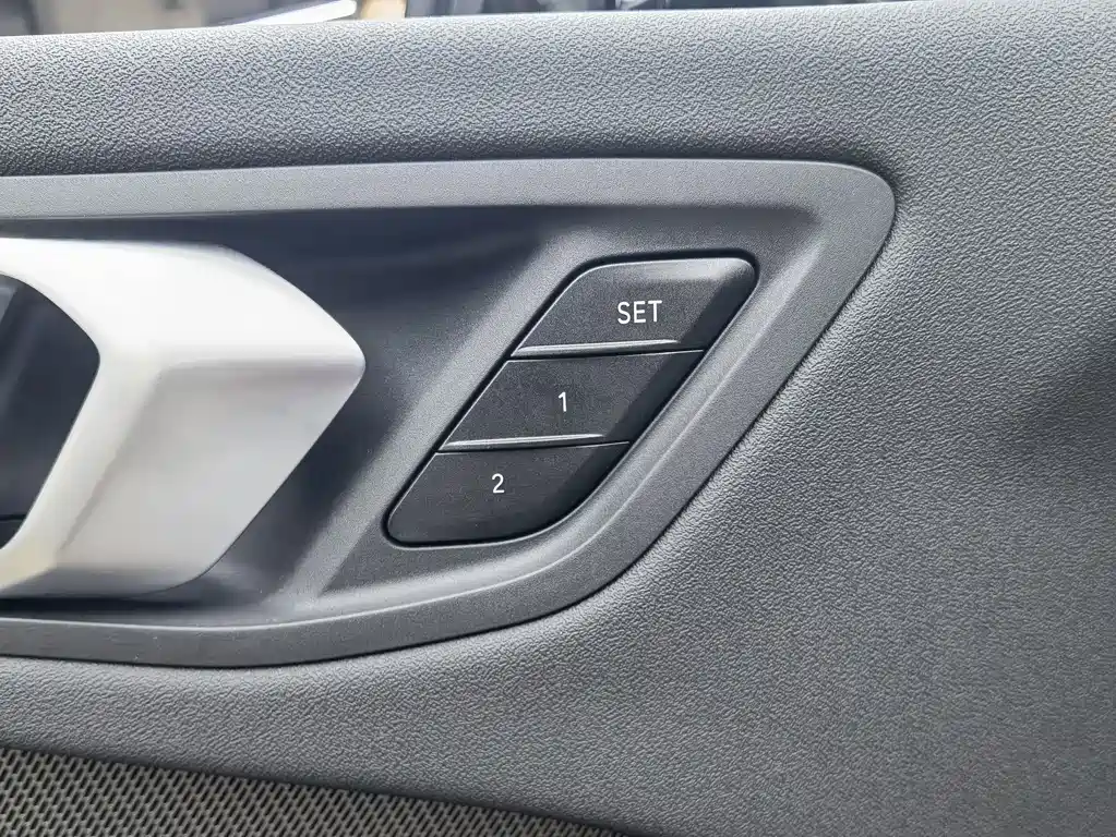 BMW 2 Series 2025 — фото 13
