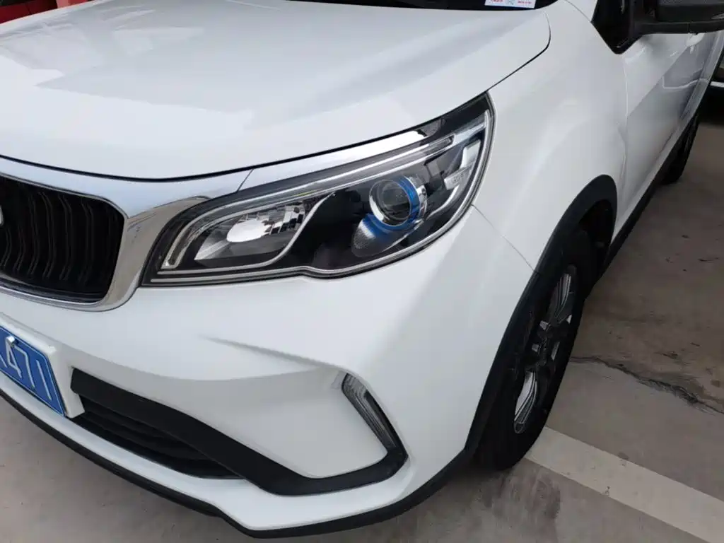 Geely Vision X3 2022 — фото 24