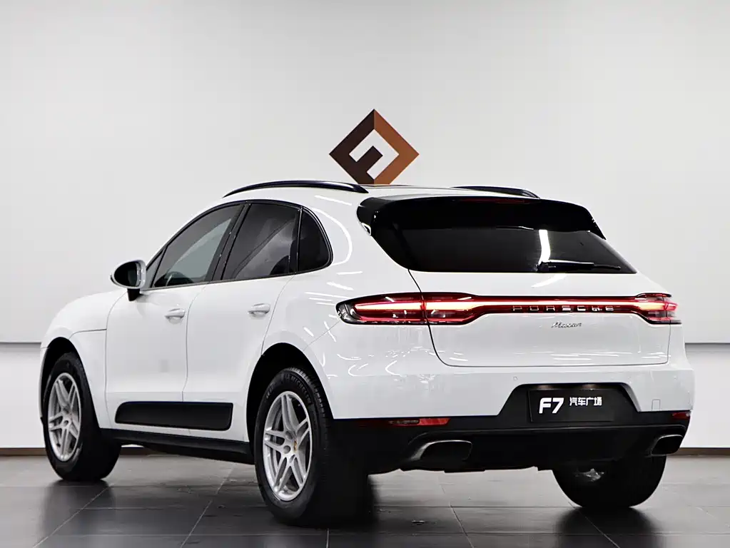 Porsche Macan 2020 — фото 4
