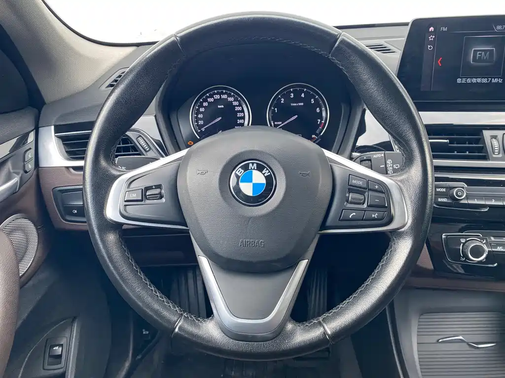 BMW X1 2021 — фото 9