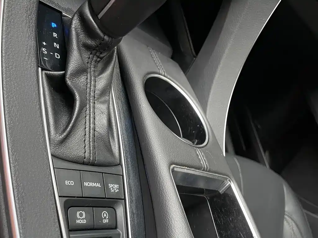 Toyota Avalon 2019 — фото 12