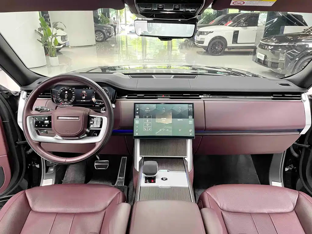 Land Rover Range Rover 2025 — фото 13