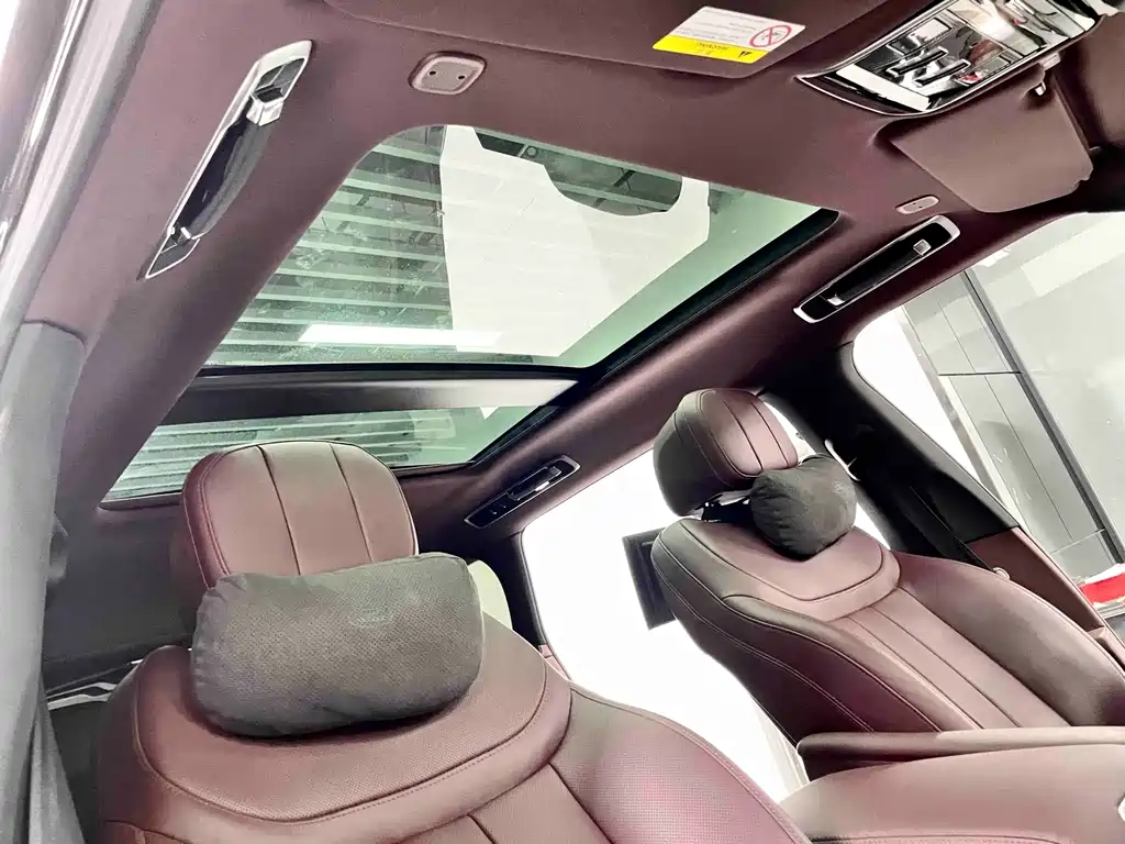 Land Rover Range Rover 2025 — фото 16