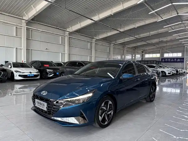 Hyundai Elantra 2023