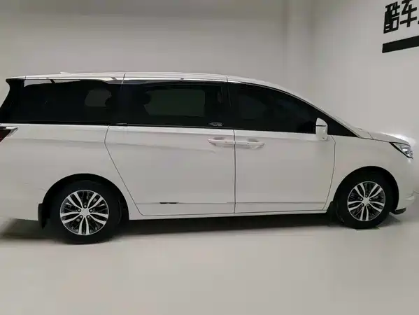 Buick GL8 2021