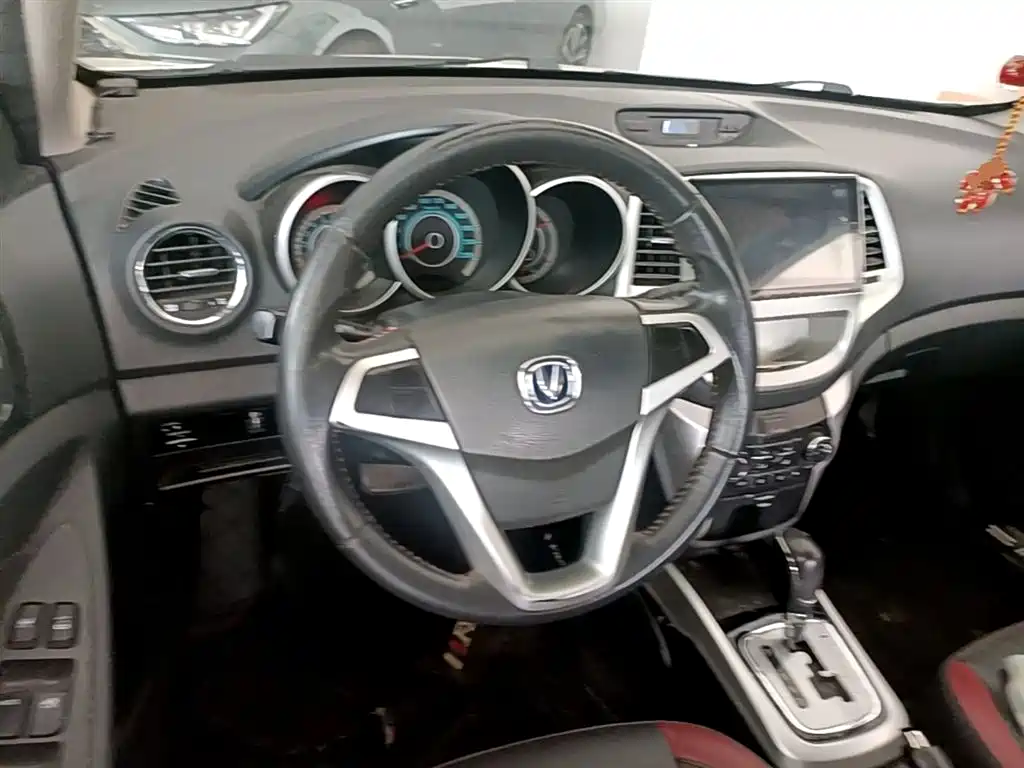 Changan Eado XT 2014 — фото 17