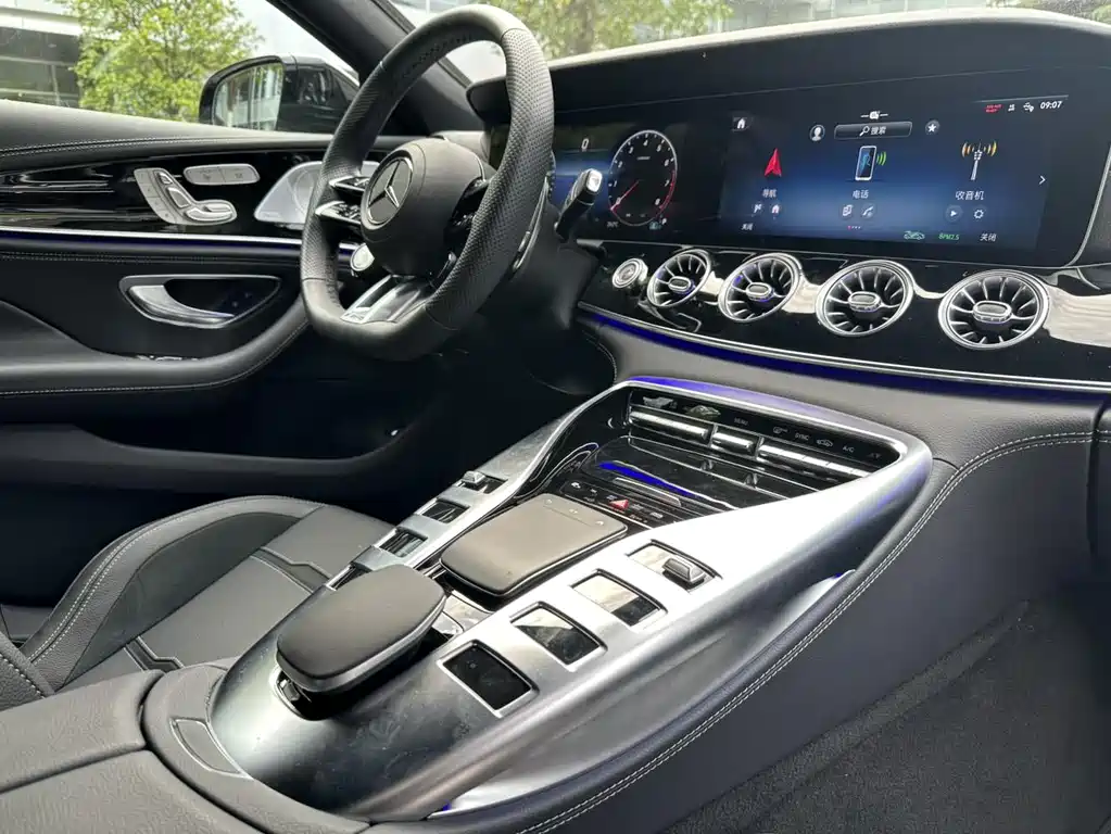 Mercedes-Benz AMG GT 2025