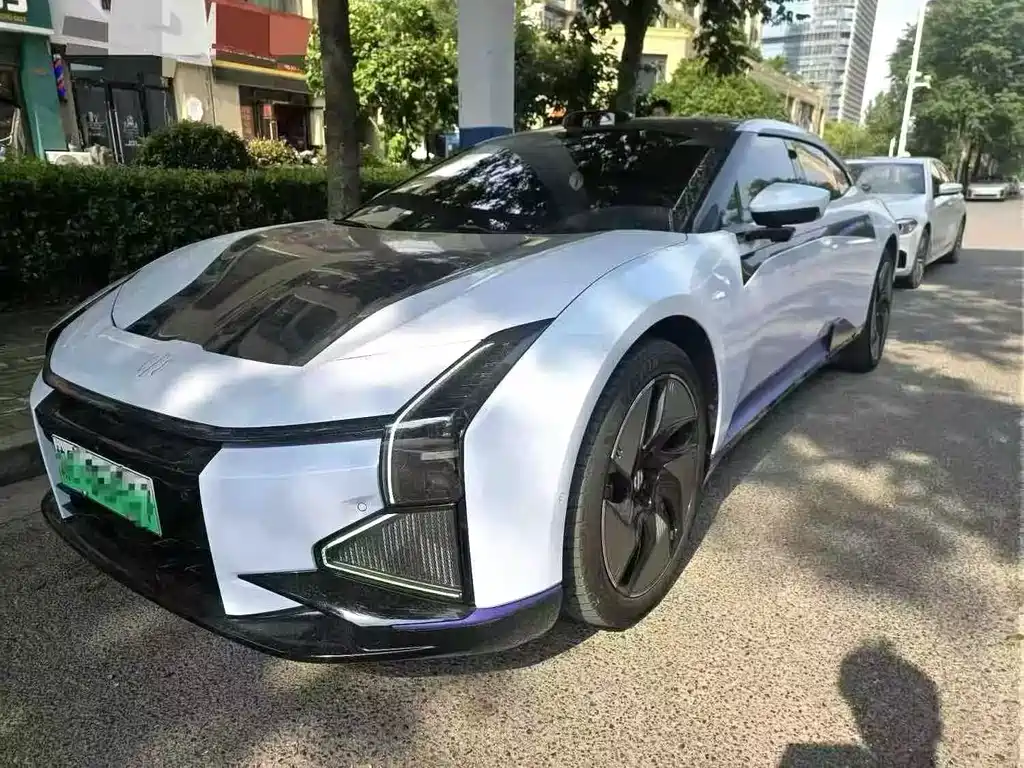 HiPhi Z 2023