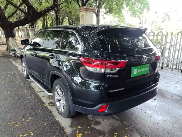 Toyota Highlander 2021
