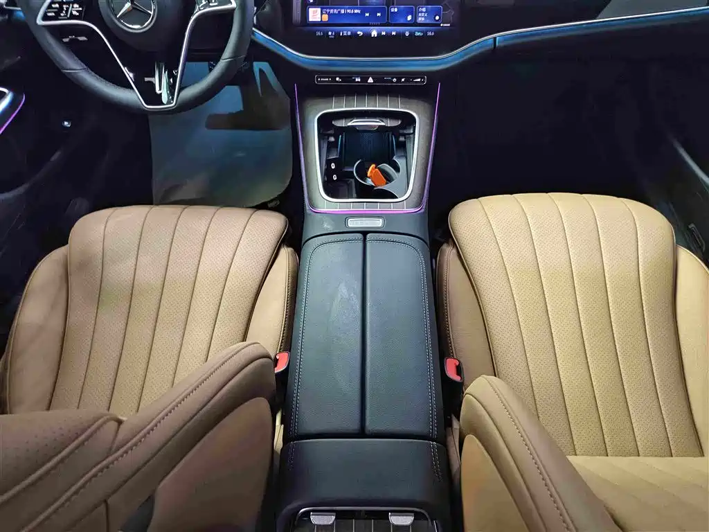 Mercedes-Benz E-Class 2025 — фото 13