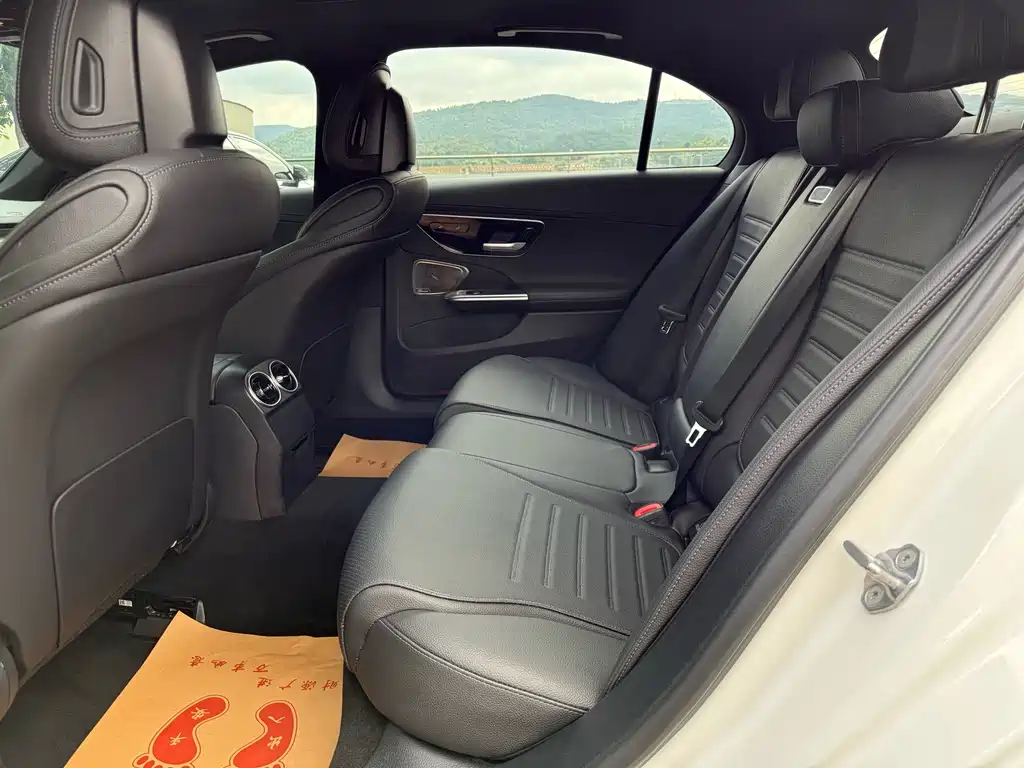Mercedes-Benz C-Class 2023