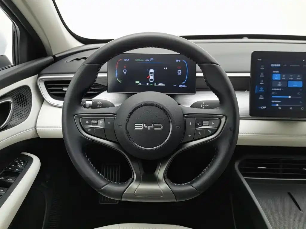 BYD Seal 05 DM-i 2025 — фото 11