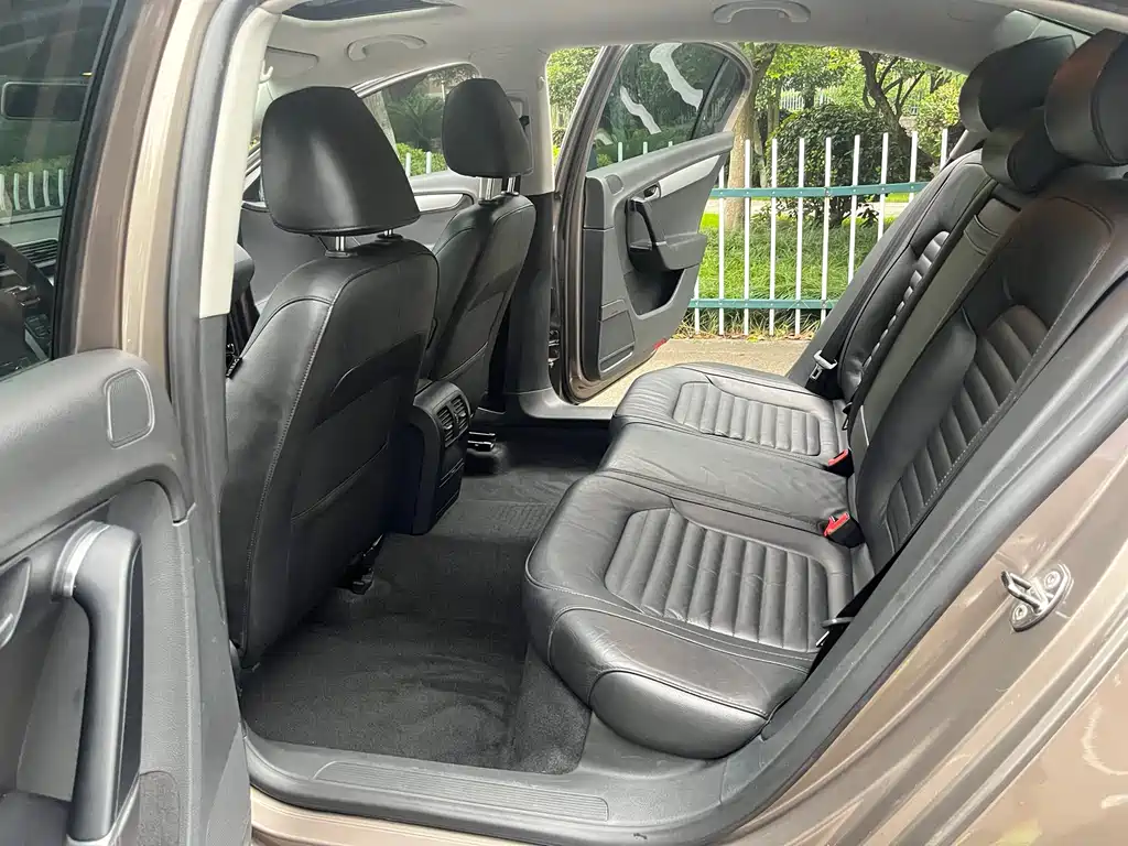 Volkswagen Magotan 2014