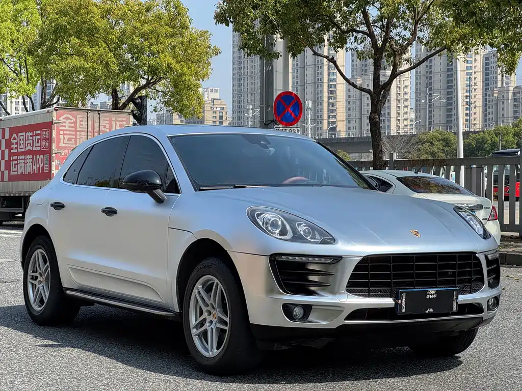 Porsche Macan 2017 — фото 1
