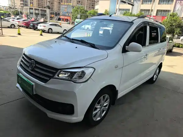 Dongfeng Scenery 330 2018