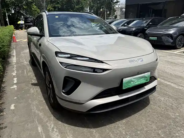 BYD Sealion 06 2025