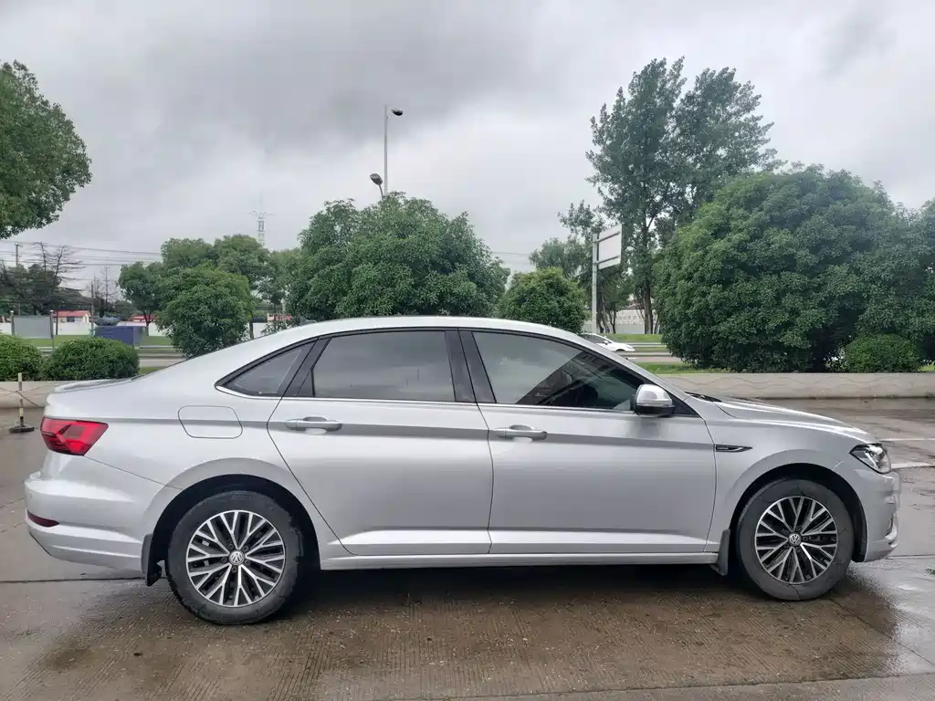 Volkswagen Sagitar 2021