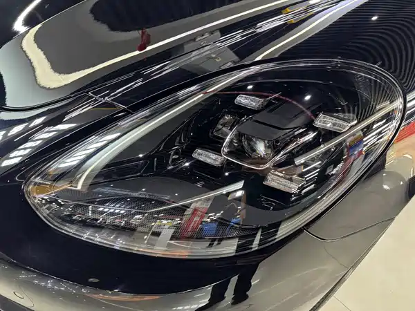 Porsche Panamera 2021