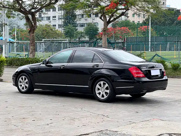 Mercedes-Benz S-Class 2013