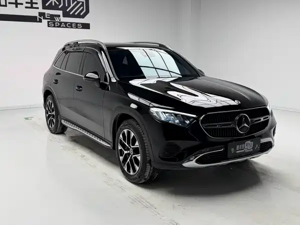 Mercedes-Benz GLC 2025